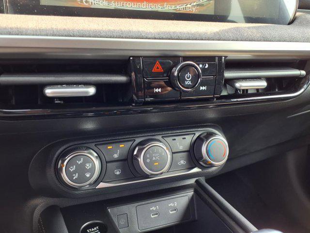 new 2025 Nissan Kicks car, priced at $26,958