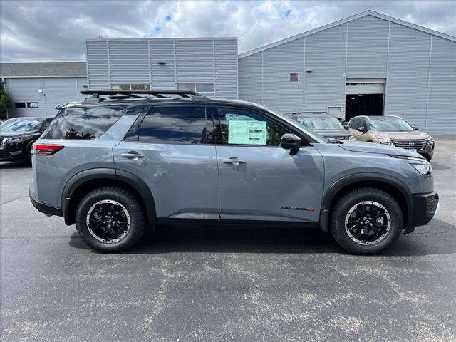 new 2024 Nissan Pathfinder car, priced at $40,430