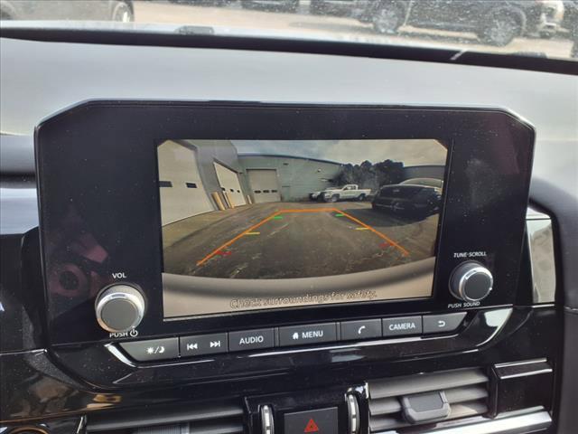 new 2025 Nissan Pathfinder car, priced at $41,960