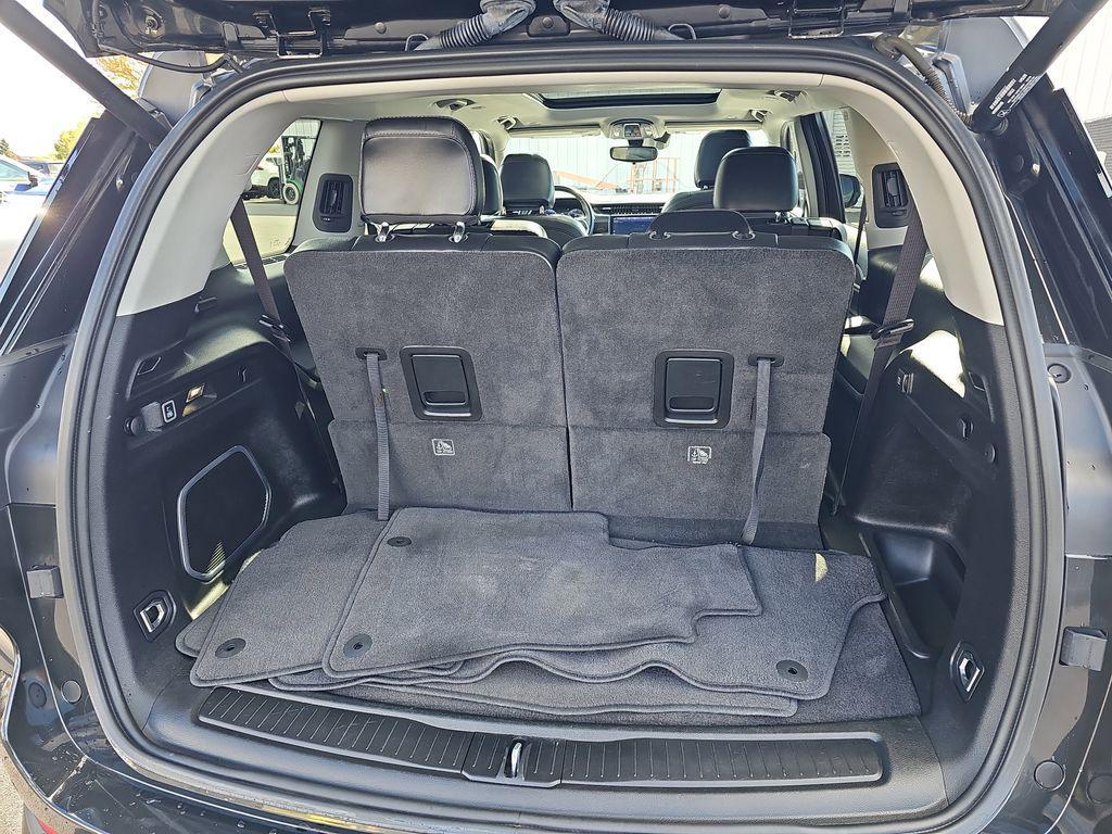 used 2021 Jeep Grand Cherokee L car, priced at $30,495