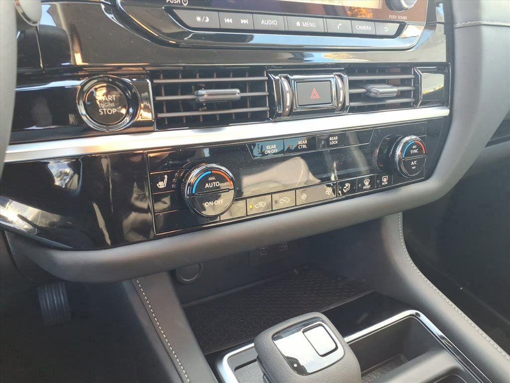 new 2025 Nissan Pathfinder car, priced at $34,205