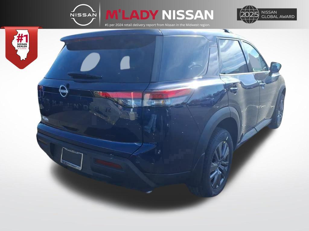 new 2025 Nissan Pathfinder car, priced at $34,205
