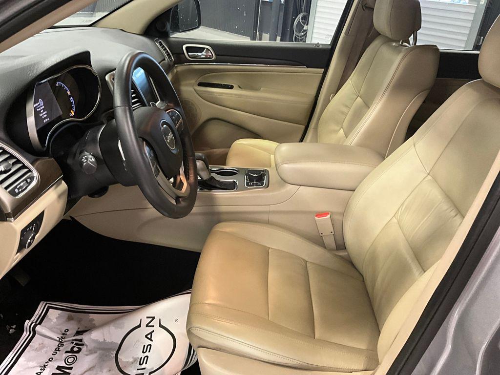 used 2016 Jeep Grand Cherokee car, priced at $14,495