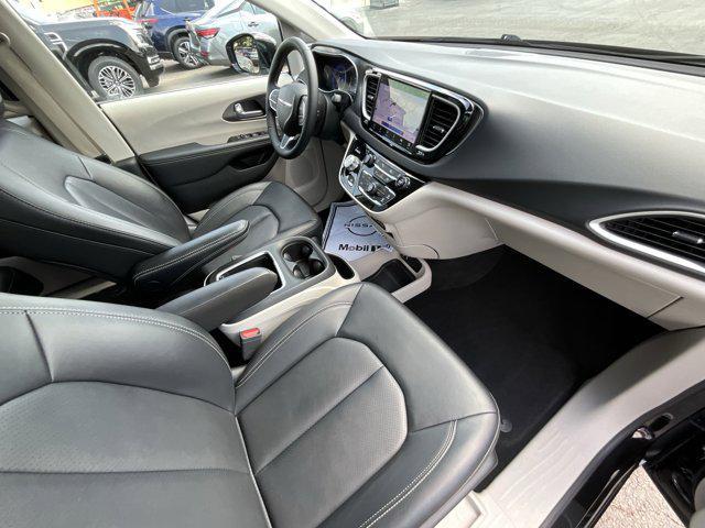 used 2024 Chrysler Pacifica car, priced at $35,995