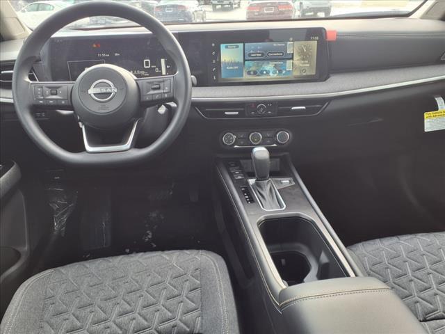 new 2025 Nissan Kicks car, priced at $27,960