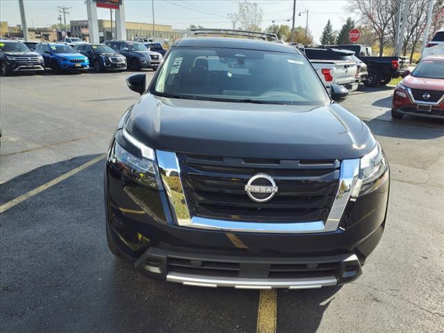 new 2025 Nissan Pathfinder car, priced at $45,318