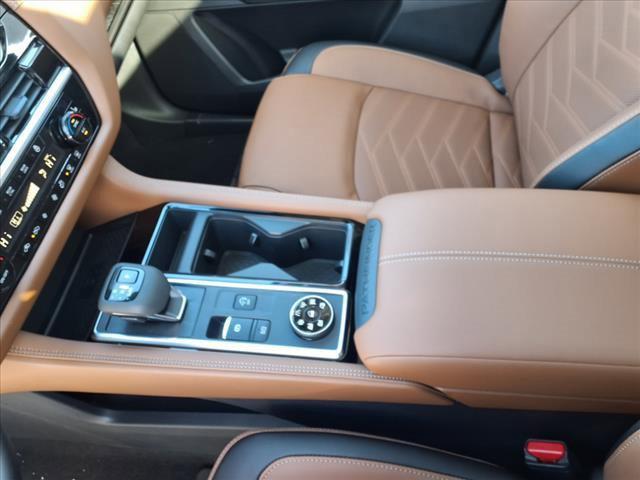 new 2025 Nissan Pathfinder car, priced at $50,518