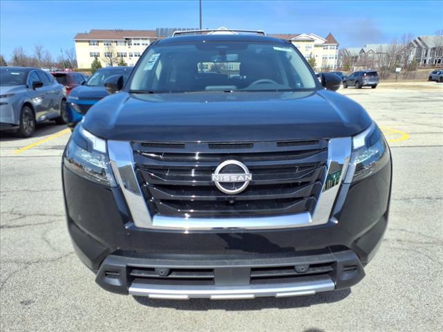 new 2025 Nissan Pathfinder car, priced at $42,785