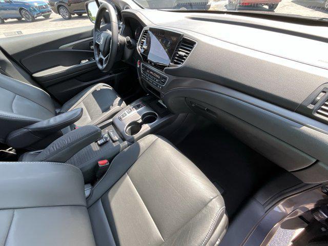 used 2021 Honda Pilot car, priced at $27,995