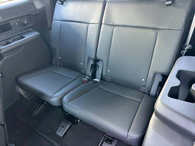 new 2025 Hyundai SANTA FE HEV car, priced at $43,774
