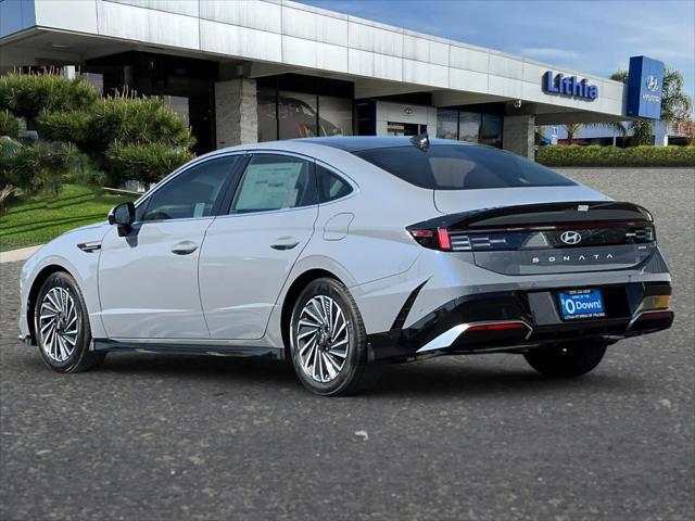 new 2025 Hyundai Sonata Hybrid car, priced at $37,025