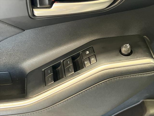 used 2024 Toyota Highlander car, priced at $41,998