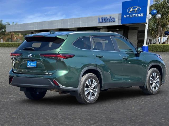 used 2024 Toyota Highlander car, priced at $41,998