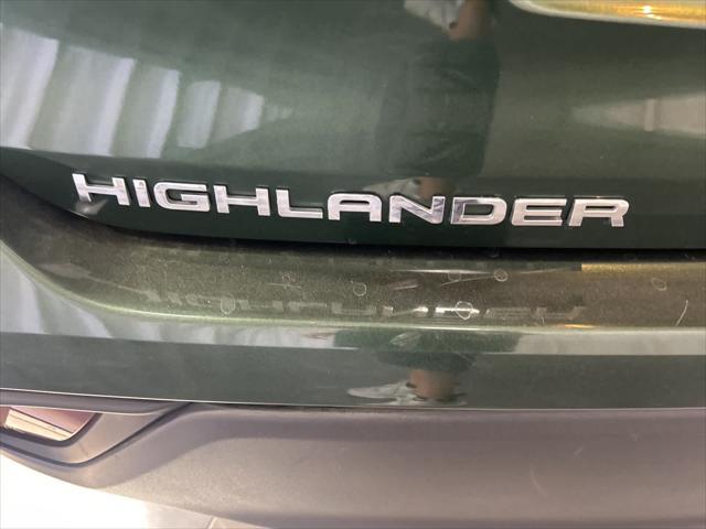 used 2024 Toyota Highlander car, priced at $42,999