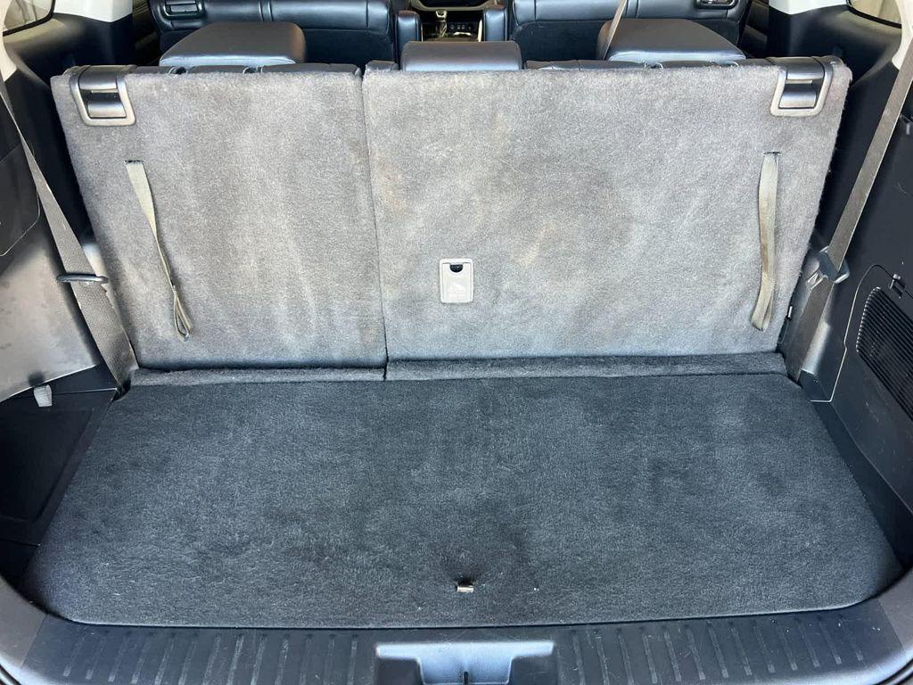 used 2024 Toyota Highlander car, priced at $37,999