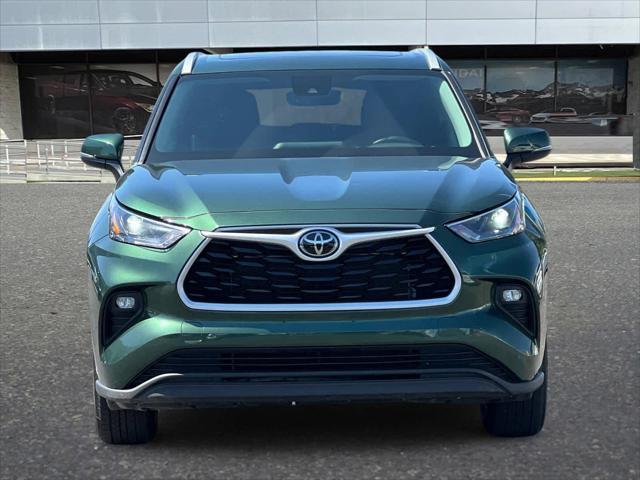 used 2024 Toyota Highlander car, priced at $41,998