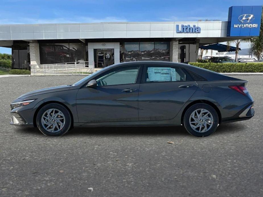 new 2024 Hyundai Elantra car, priced at $23,015