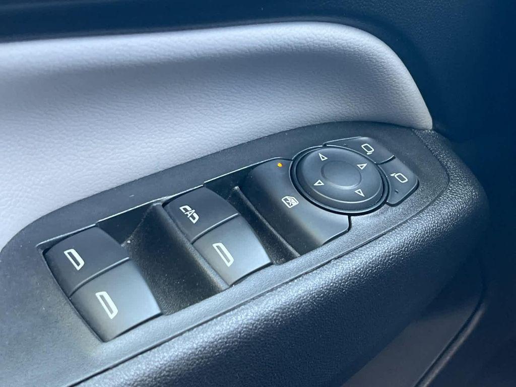 used 2021 Chevrolet Equinox car, priced at $12,595