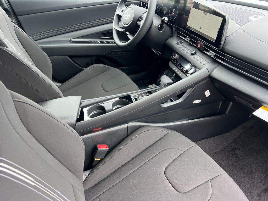 new 2025 Hyundai Elantra car, priced at $25,960