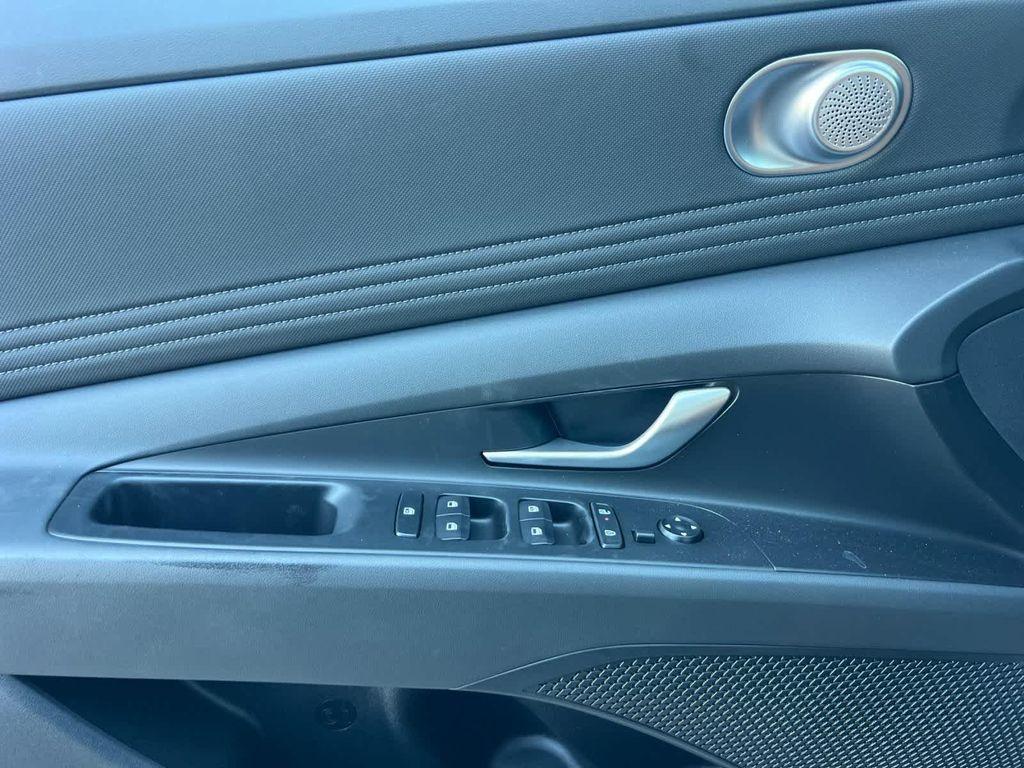 new 2025 Hyundai Elantra car, priced at $25,485