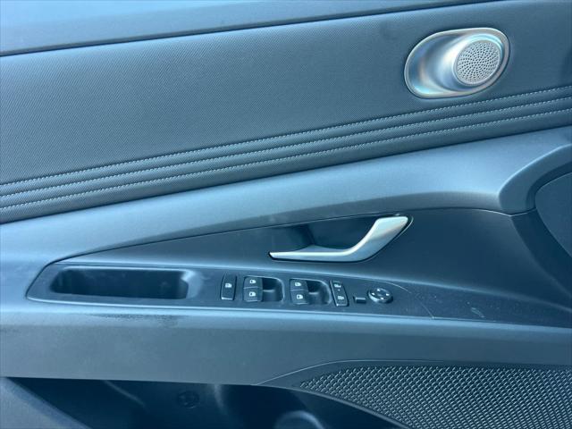 new 2025 Hyundai Elantra car, priced at $25,335