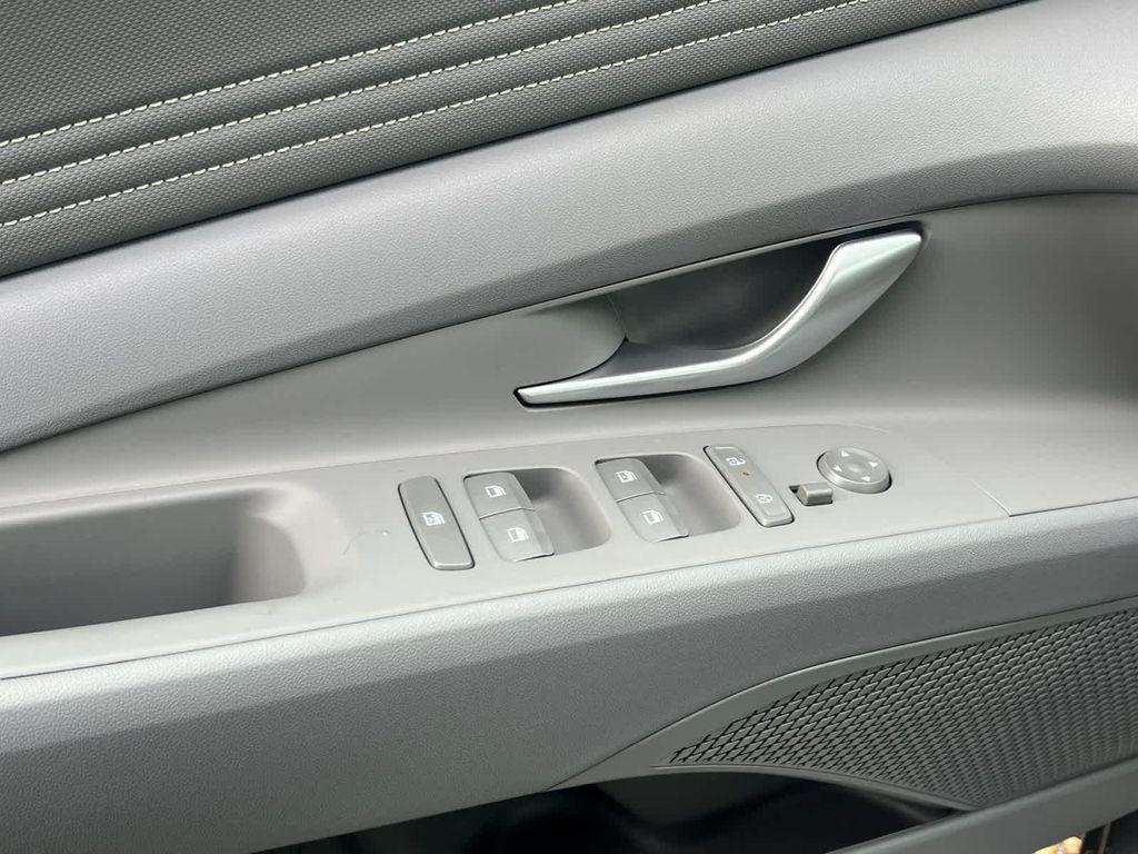 new 2025 Hyundai Elantra car, priced at $23,285