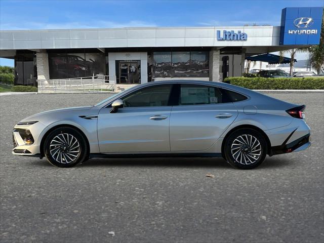 new 2025 Hyundai Sonata Hybrid car, priced at $28,690