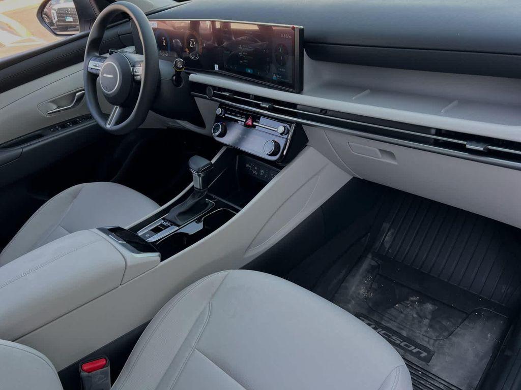 new 2025 Hyundai Tucson car, priced at $27,940