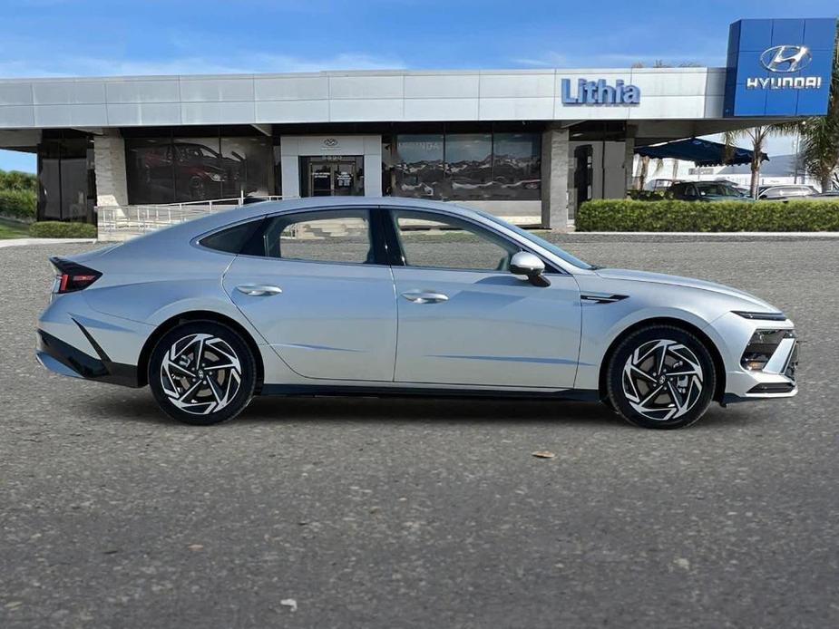 new 2024 Hyundai Sonata car, priced at $25,215