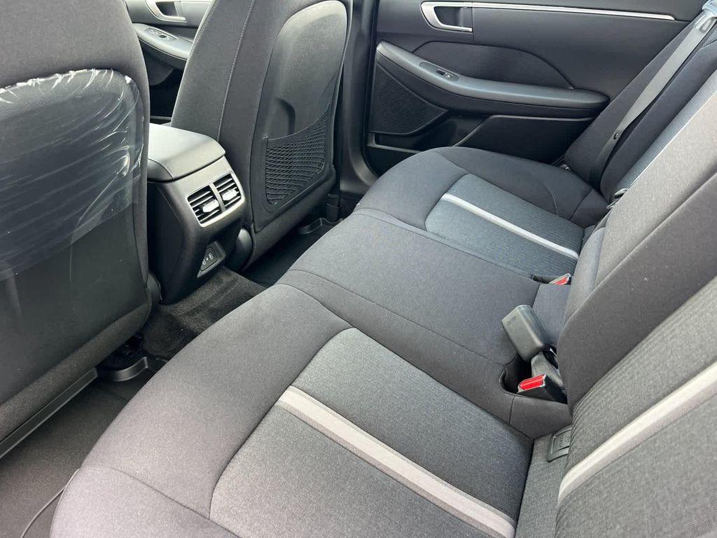 new 2025 Hyundai Sonata Hybrid car, priced at $27,525