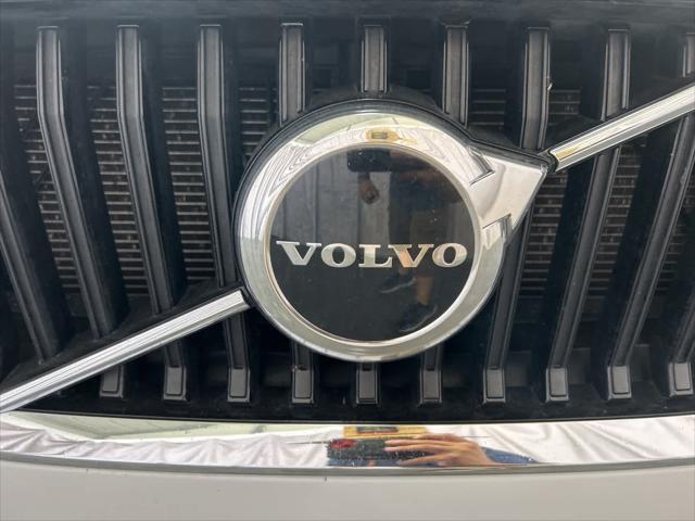 used 2022 Volvo XC60 car, priced at $31,698