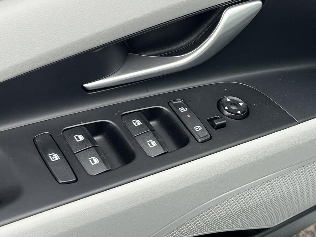 new 2025 Hyundai Elantra car, priced at $26,975