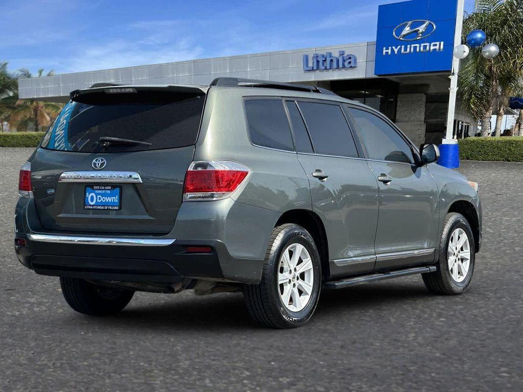 used 2013 Toyota Highlander car, priced at $9,655