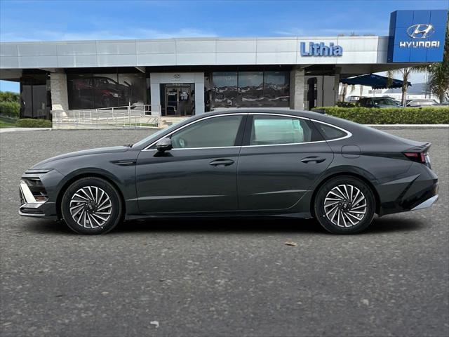 new 2025 Hyundai Sonata Hybrid car, priced at $28,690