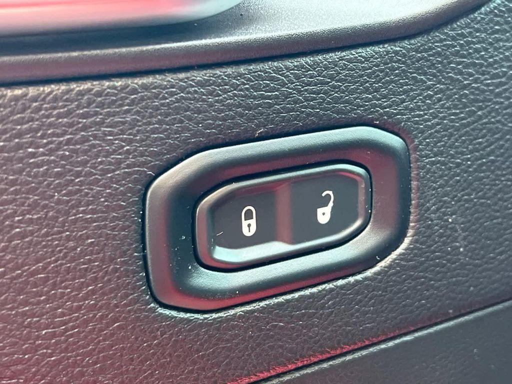 used 2019 Jeep Wrangler Unlimited car, priced at $31,299