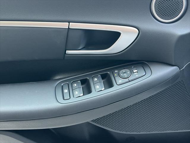 new 2025 Hyundai Sonata car, priced at $27,080