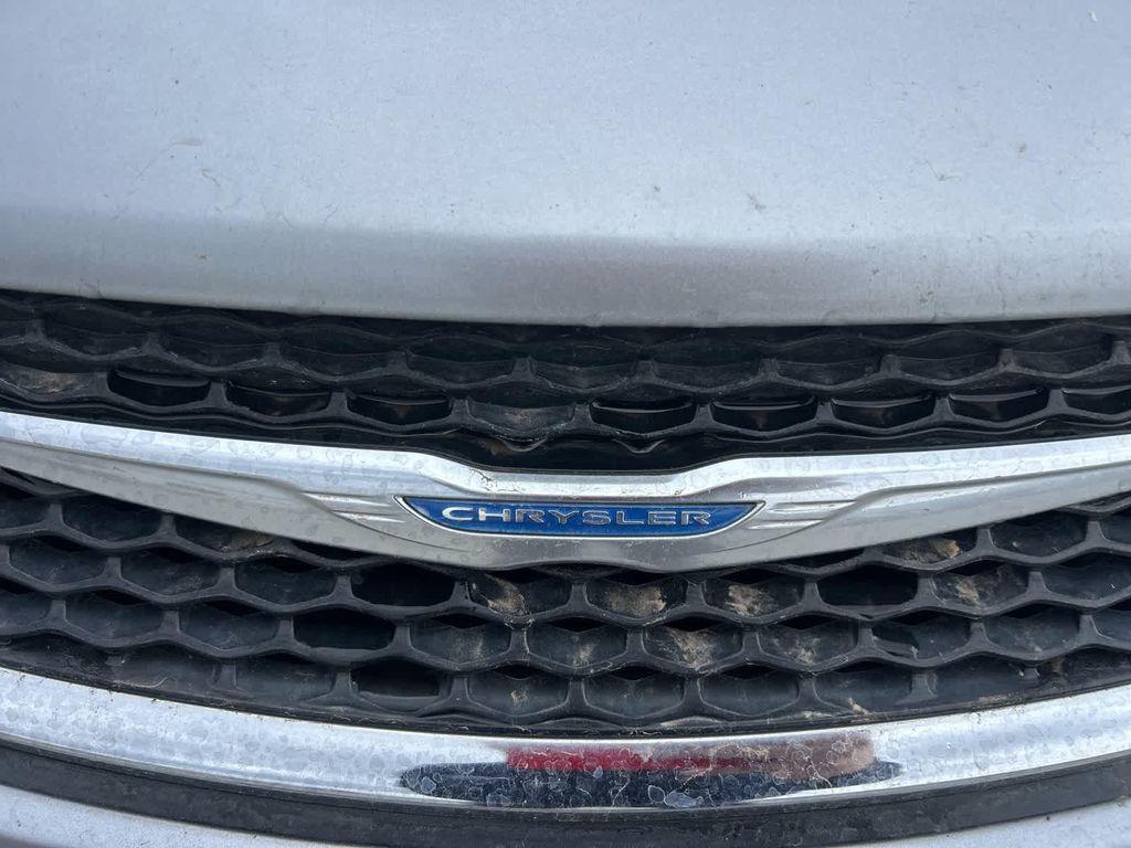 used 2015 Chrysler 200 car, priced at $7,999