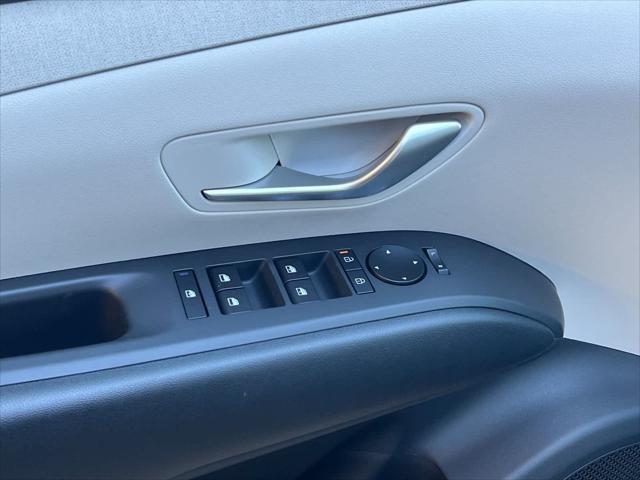new 2025 Hyundai TUCSON Hybrid car, priced at $36,210