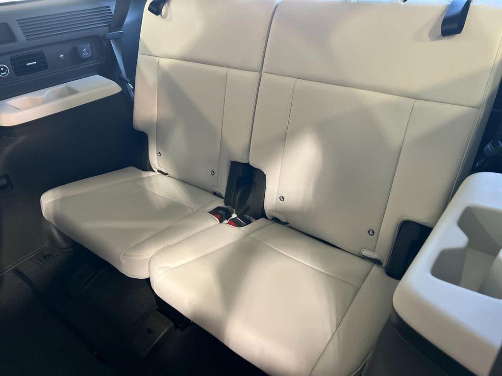 new 2025 Hyundai SANTA FE HEV car, priced at $42,085