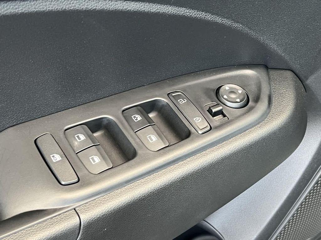new 2025 Hyundai Venue car, priced at $22,095