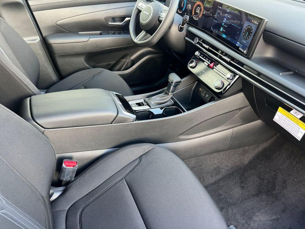 new 2025 Hyundai Tucson car, priced at $27,495