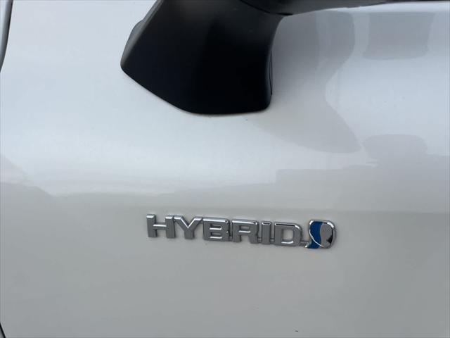 used 2020 Toyota Highlander Hybrid car, priced at $27,999