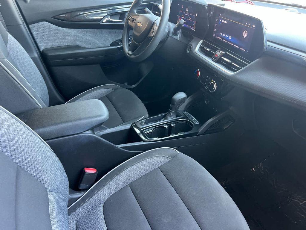 used 2024 Chevrolet TrailBlazer car, priced at $21,944