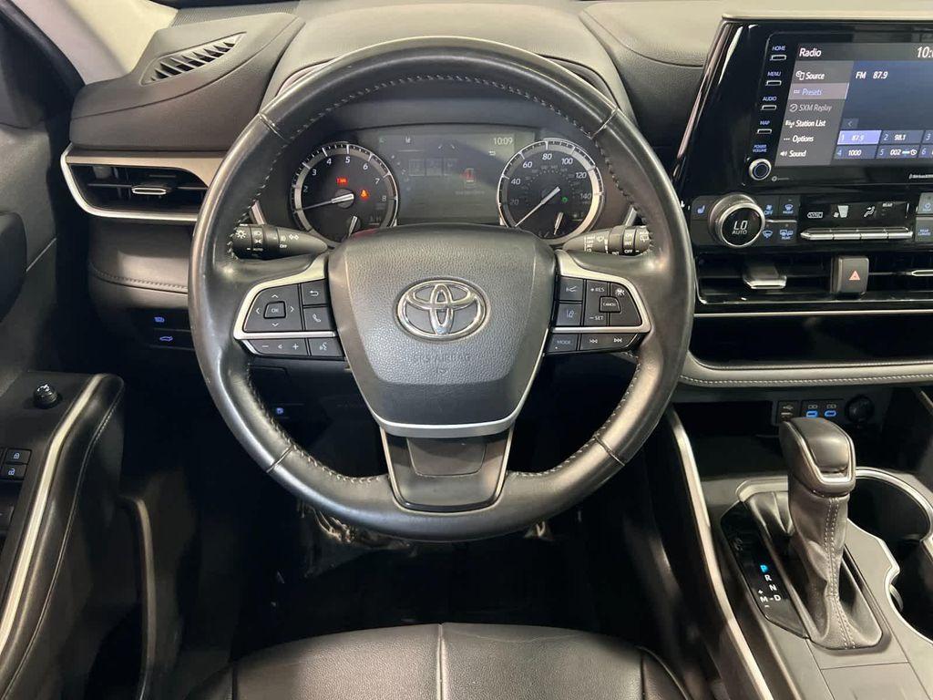 used 2022 Toyota Highlander car, priced at $31,998