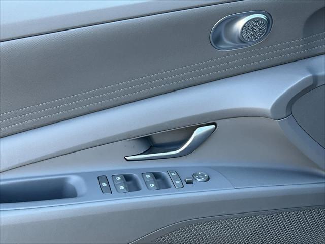 new 2024 Hyundai Elantra car, priced at $20,410