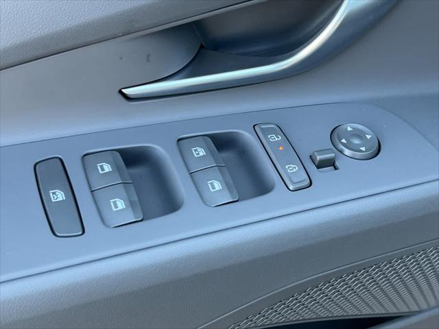 new 2024 Hyundai Elantra car, priced at $20,410