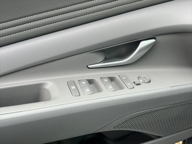 new 2025 Hyundai Elantra car, priced at $22,675