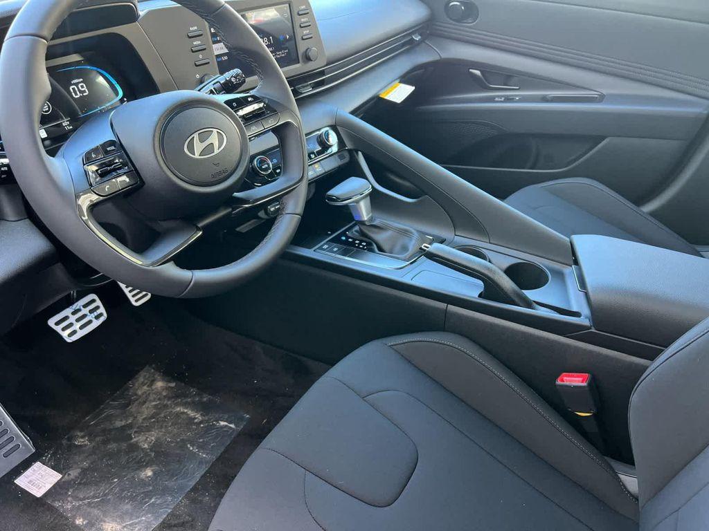 new 2025 Hyundai Elantra car, priced at $22,780