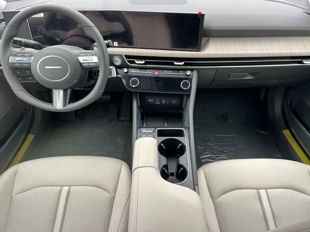 new 2025 Hyundai Sonata Hybrid car, priced at $29,885