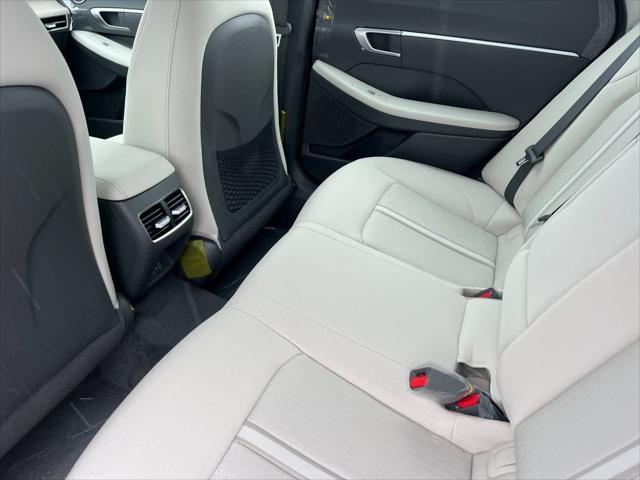 new 2025 Hyundai Sonata Hybrid car, priced at $30,385